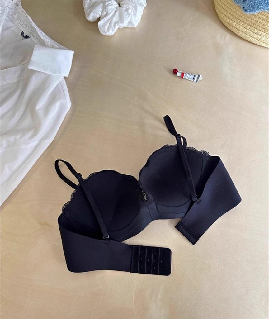 Seamless Thin Strap Push-Up Bra for Small Busts - Wirefree, Anti-Sagging, Enhances Size for a Sexy Look