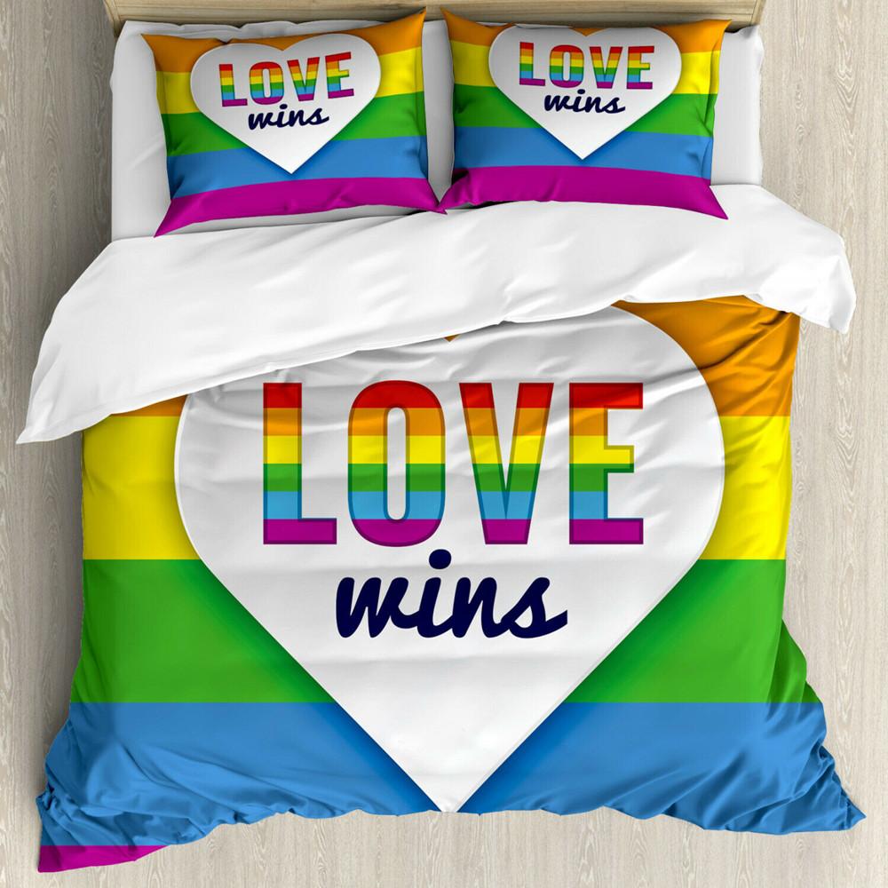Комплект пододеяльника Pride Полиэстер Люди, празднующие Международный день сообщества ЛГБТ, с разноцветным полосатым дизайном Комплект постельного белья