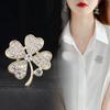 Брошь Lucky Clover Женская антибликовая корсажная одежда Аксессуары Платье Clover Яркое и блестящее