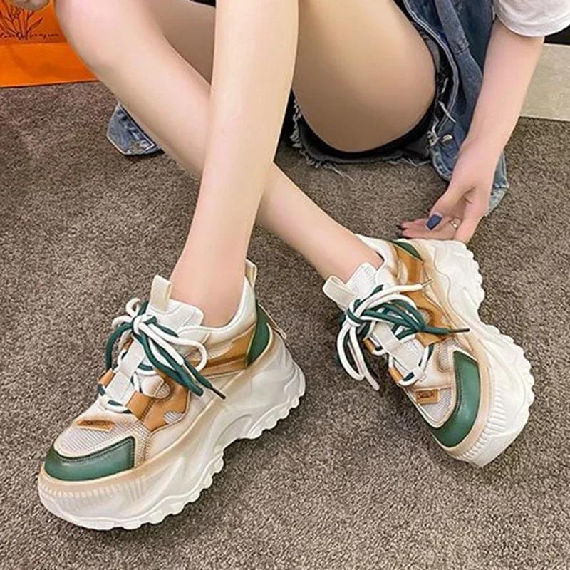 Весенняя мода Массивные кроссовки Женские шнуровка Платформа Теннисные туфли для женских Толстая подошва Дышащая спортивная обувь