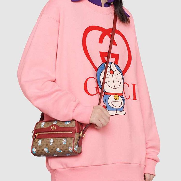 Gucci X Doraemon Коллаборация Монограммный Логотип Холст и Кожаная Сумка для Камеры Унисекс Наплечная Сумка Коричневая 647784-2TUBG-8580