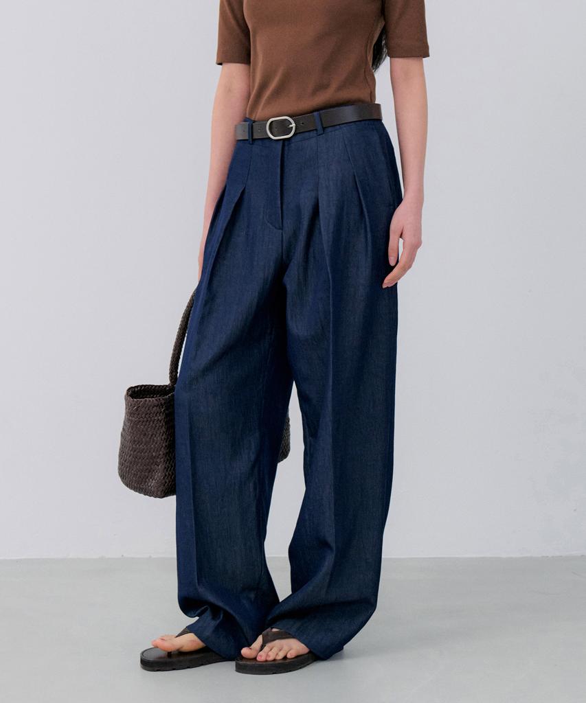NOTIA Two Tuck Denim Slacks - Indigo