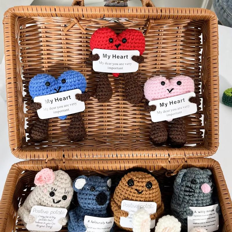 Вязаное крючком украшение в виде сердца Вязаный крючком орнамент Аксессуар для салона автомобиля Украшение рабочего стола Подарок на День святого Валентина