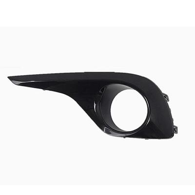 Решетка переднего бампера и накладка противотуманной фары для Toyota Highlander 2012-2014 (Пара)