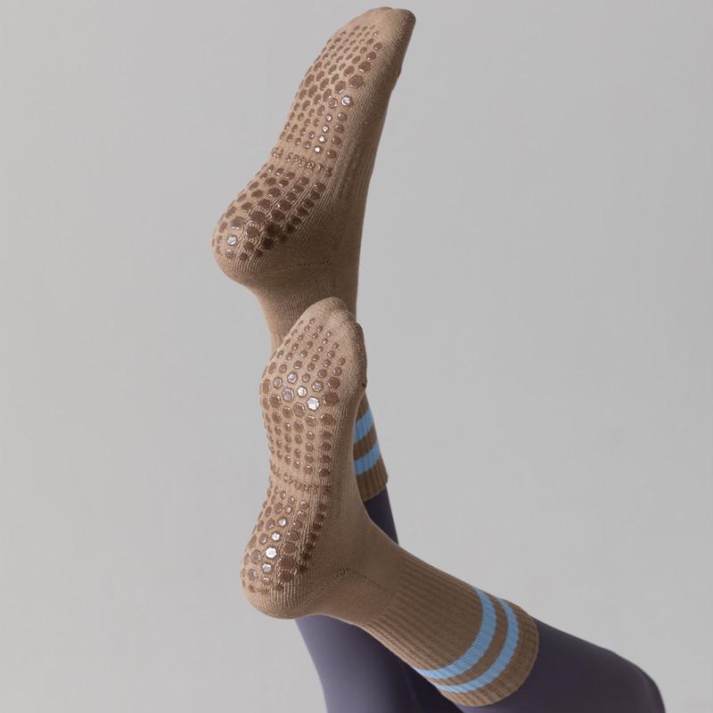 Women's Non-slip Terry Yoga Socks - Silicone Grip, Pure Cotton, Mid-tube, Indoor Fitness & Pilates.