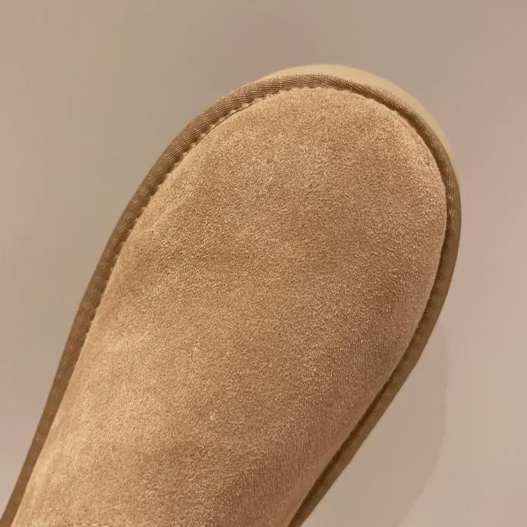 Женские европейские зимние ботинки на толстой подошве 2024 года: Мягкие, увеличивающие рост, теплые и модные короткие хлопковые туфли для зимы