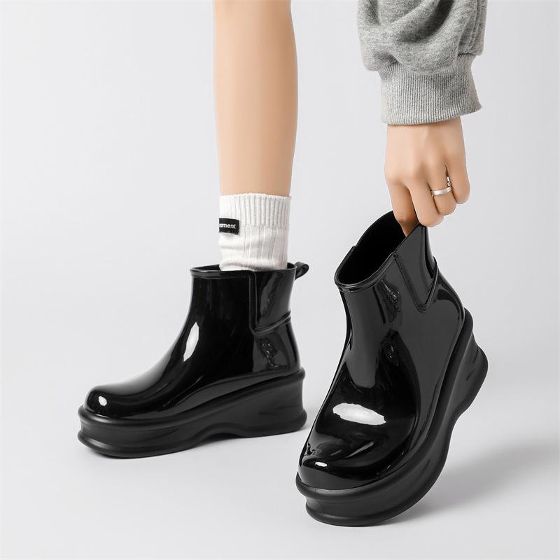 Rain Boots for Women in Summer Fashionable Outerwear Anti Slip and Waterproof Shoes Shiny Rain Boots for Women