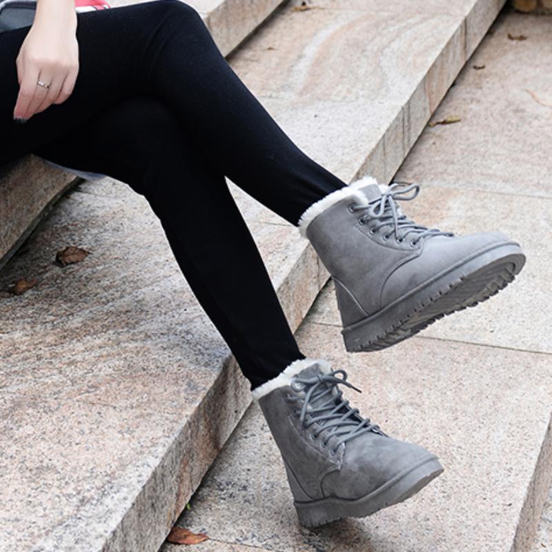 Autumn and Winter Fashion New Casual Comfortable Plus Velvet Warm Solid Color Cross Belt Round Toe Women's Short Boots