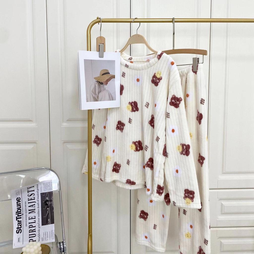 Peach Bear Warm Coral Fleece Pajama Set - Women's Two-Piece Autumn/Winter Loungewear
