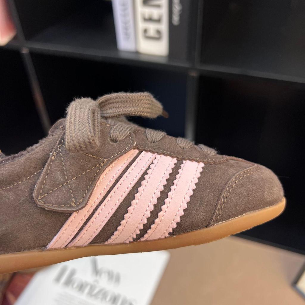 Зимние детские комфортные спортивные кроссовки 2025 - Мальчиковые велюровые и девичьи модные повседневные кроссовки