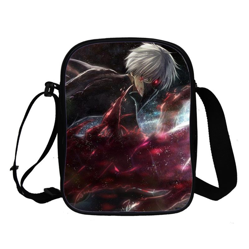 Сумка-мессенджер для подростков Tokyo Ghoul, выполненная методом 3D-печати в полноцветном режиме, с двумя плечевыми лямками.