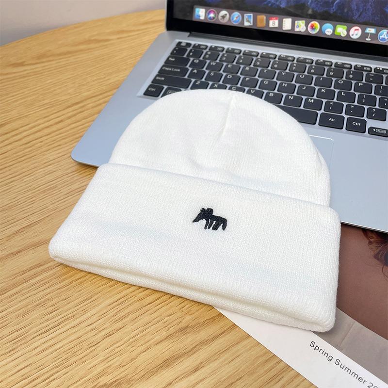 Вышитая лисья шерстяная шапка для мужчин, маленькое лицо осенью и зимой, теплая защита ушей, вязаная шапка, модная универсальная меховая шапка-дыня для женщин