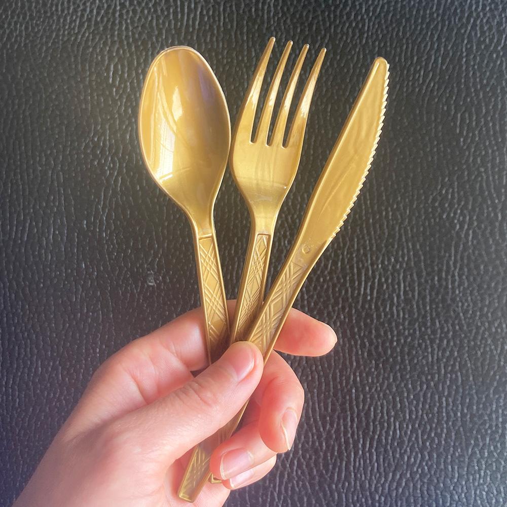 30pcs Plastic Knife Forks Spoons Set Flatware Disposable Cutlery Green White Black Red Gold Reusable Plastic Tableware Supplies