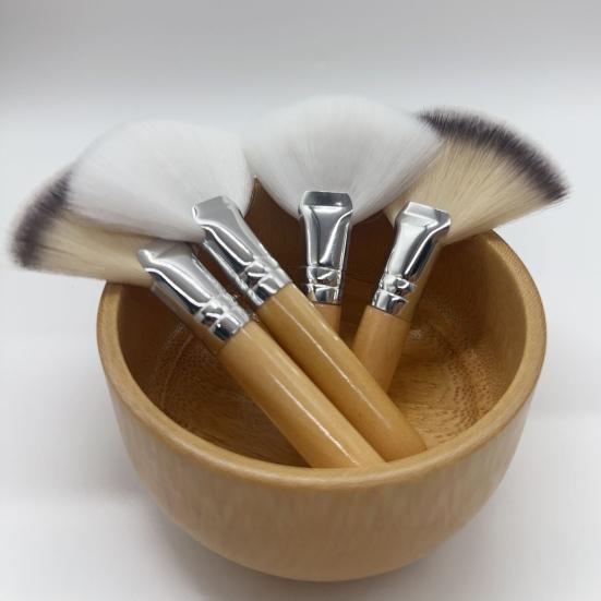 4 шт. Кисть-веер для лица, деревянная ручка, женская кисть для макияжа, мягкая пушистая щетина, кисти для нанесения масок для лица, кисти-аппликаторы для глины