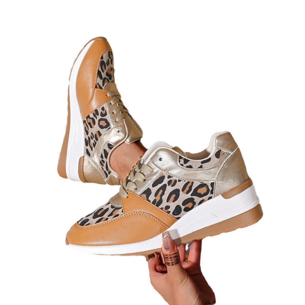 Кроссовки на танкетке с леопардовым принтом, женские, весна 2025 г., на толстой платформе, со шнуровкой, вулканизированные туфли, женские, размер плюс 43, повседневная обувь, кроссовки