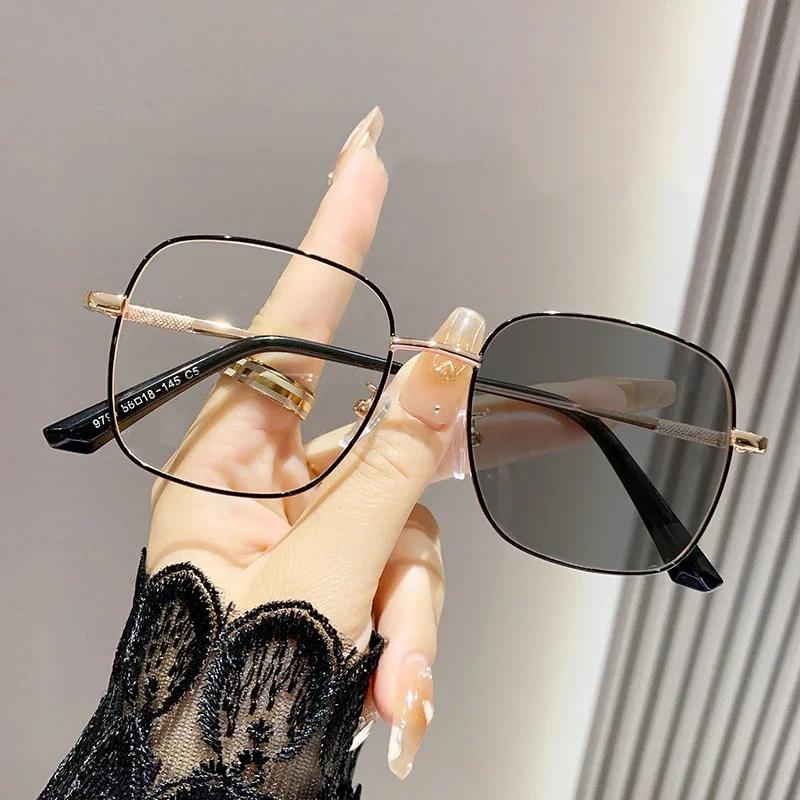 Large Frame Metal Near Sight Glasses New Photochromic Square Myopia Glasses High-End Anti Blue Light Color Changing Glasses