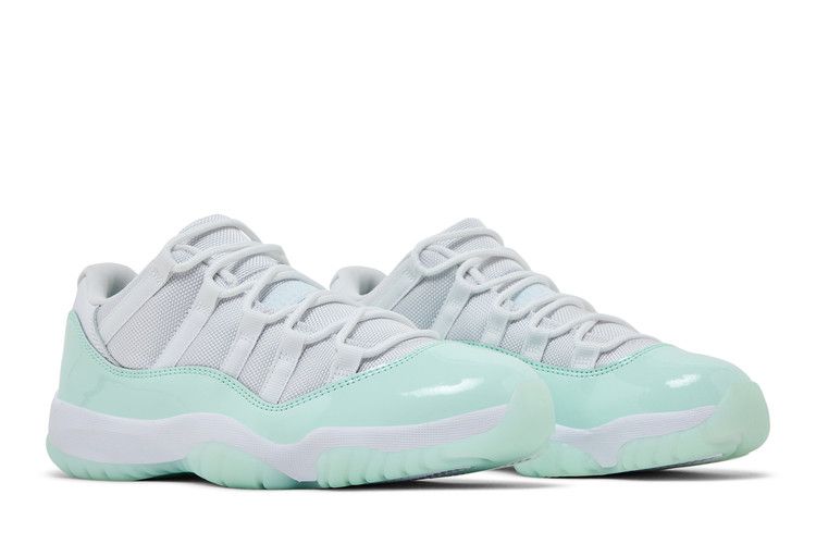Женские кроссовки Jordan 11 Retro Low Igloo (Женский) Белый/Легендарный синий