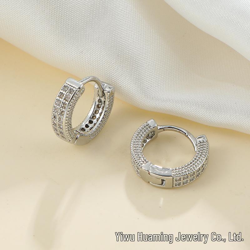 Французские серьги-пусеты с цирконами и бриллиантами в стиле легкой роскоши - Универсальные и трендовые стили