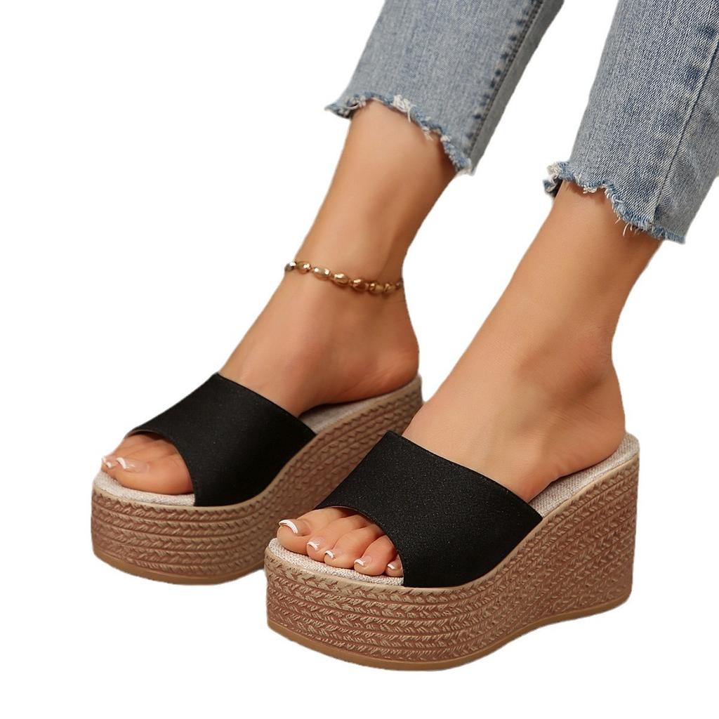 Внешняя торговля 2025 лето шлепанцы на толстой подошве женская обувь европейские и американские водонепроницаемые на платформе на толстой подошве уличные шлепанцы с тапочками