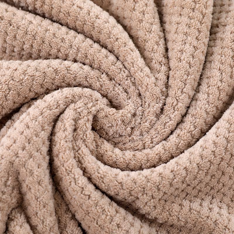 Boluoge Large Bath Towel, Thickened Absorbent Quick Drying Beach Towel, Coral Fleece Bath Towel, Household Adult Towel