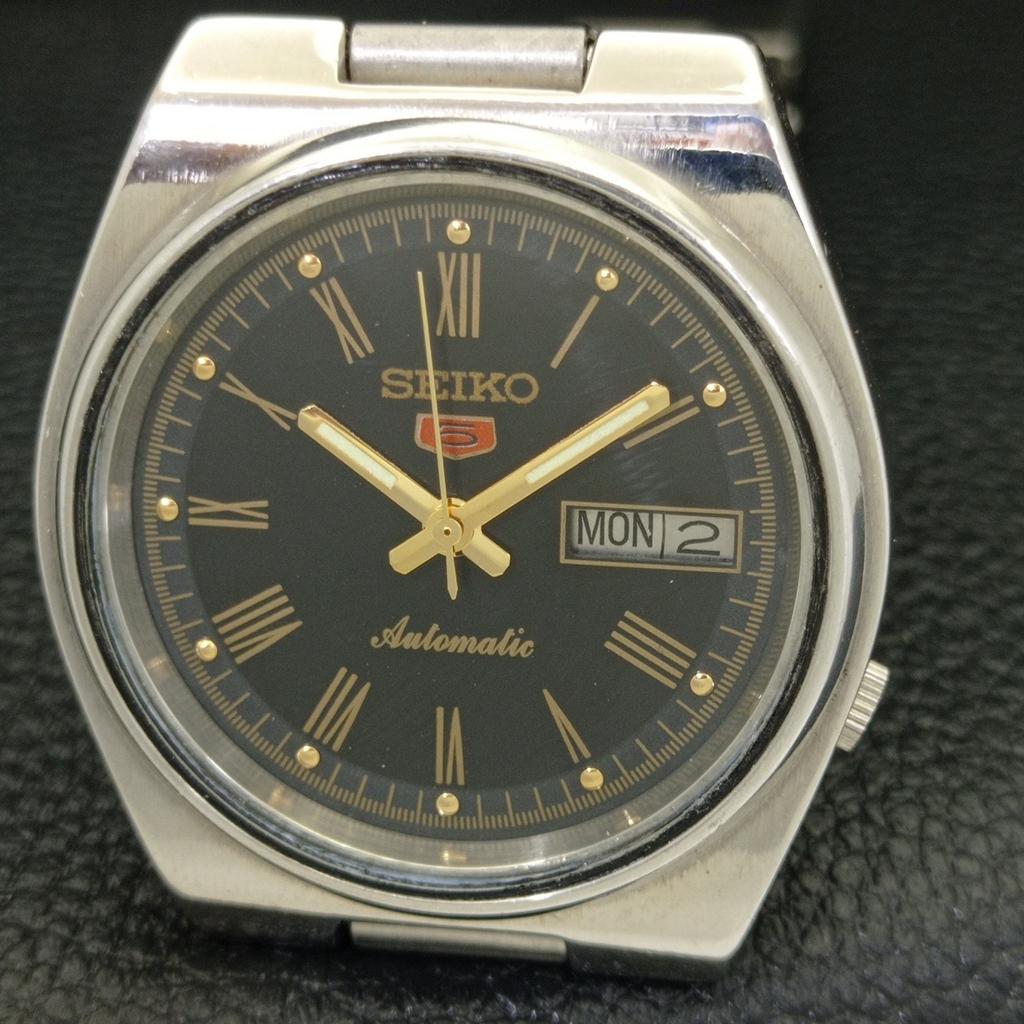 ПОДЛИННЫЕ ВИНТАЖНЫЕ МУЖСКИЕ АВТОМАТИЧЕСКИЕ ЧАСЫ SEIKO 5 ЯПОНСКОГО ПРОИЗВОДСТВА С ЧЕРНЫМ ЦИФЕРБЛАТОМ a500146-2 R151a-a500146