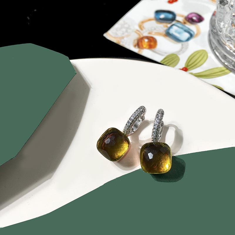 Серьги-пусеты из серебра S925 в стиле знаменитостей – Грибовидная головка с бриллиантовой инкрустацией и квадратным камнем конфетного цвета