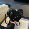 Винтажная маленькая сумка на плечо с заклепками и цепочкой Y2K, кошелек в форме сердца, красная сумка-тоут из искусственной кожи, готическая модная женская сумка через плечо