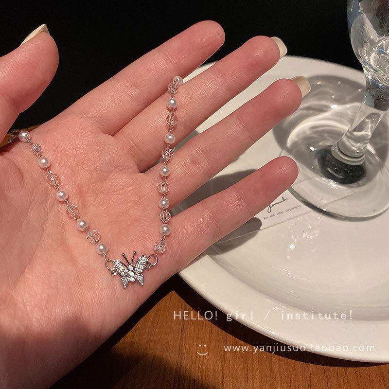 2025 Women's Chic Light Luxury Collarbone Chain: Elegant Ins Style Choker