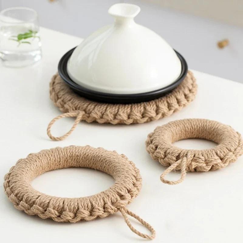 Подставки из плетеного джута Подставка под горячее Подставка под горячее Подставки под тарелки Коврик для стола Изоляционная подкладка Коврики для мисок Украшения Аксессуары для кухонного стола