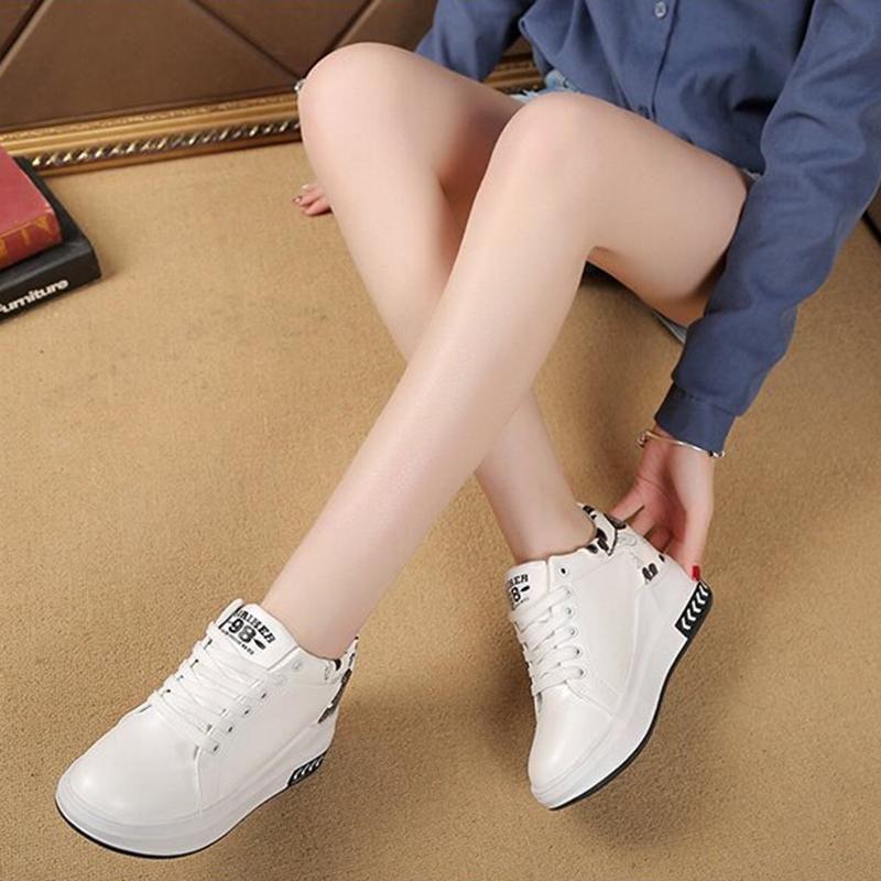 Stylish Flower Lace Sneakers For Women With A Chic Thick Bottom Platform Design