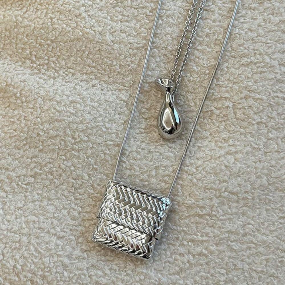 With Water Bottle Pendant Sweater Chain Necklace Women Choker for Fashion Enthusiasts