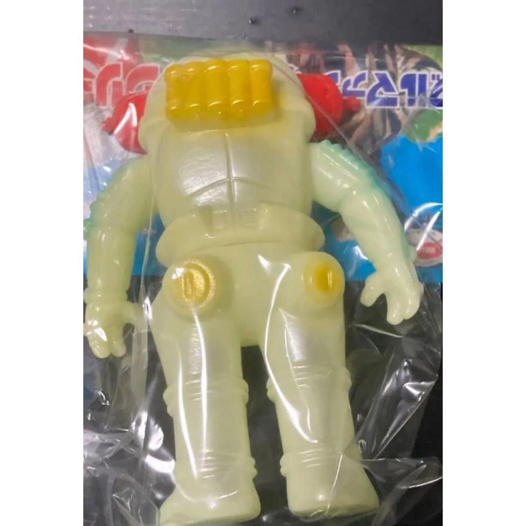 Б/у Мягкая виниловая фигурка Bullmark Little King Joe Светящаяся Неоткрытый продукт Ультрамонстр Ультра Семь Серия монстров Bullmark Светящаяся