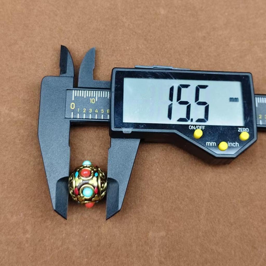 Непальское ручное изготовление шестислоговой мантры ожерелье с латунными инкрустированными бусинами