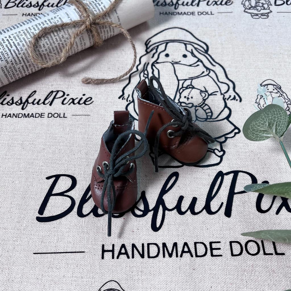 BlissfulPixie Одежда для куклы Вальдорф ручной работы 30 см Набор одежды в красивой коробке Рождественский подарок на день рождения для девочек - Аксессуары для одежды Оливии