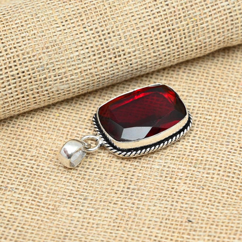 Красный гранат драгоценный камень стерлингового серебра 925 пробы ручной работы кулон ювелирные изделия подарок на день святого валентина