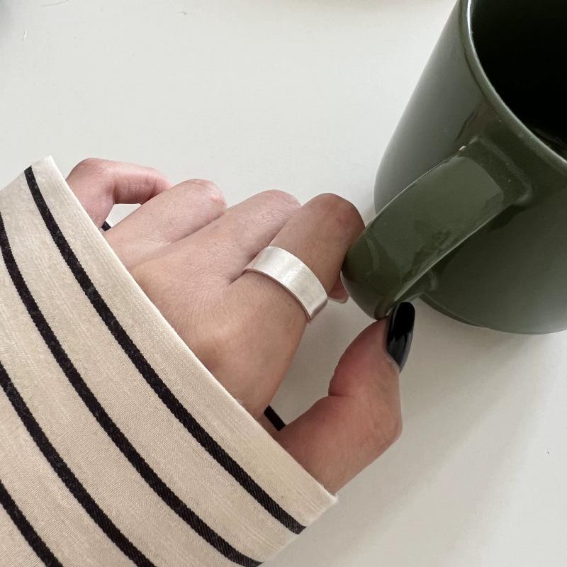 Цветочное кольцо из стерлингового серебра для женщин - Высококачественный дизайн с открытым соединением для осени/зимы