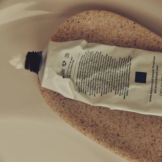 TEA COLLECTIVE Питательный крем для рук Артемис 70 мл