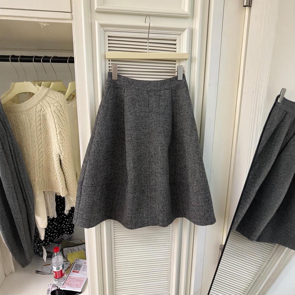 Women's Woolen Floral Bud A-line Skirt - Petite High Waist, Thickened for Autumn/Winter, Slim Umbrella Design