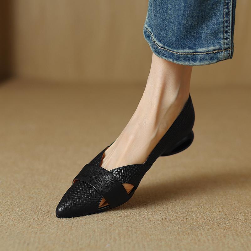 Модные Новые Весенне-Летние Женские Туфли-Лодочки с Острым Носком и Массивным Каблуком, Обувь из Натуральной Кожи для Женщин, Элегантные Бежевые Ажурные Женские Туфли