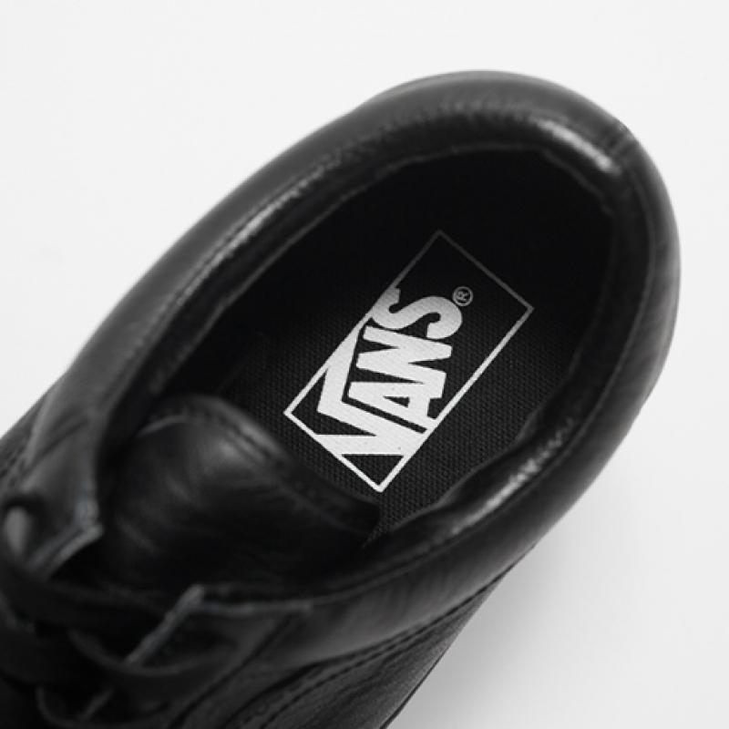 Barnes Old School кожа черный Vn0003z6l3a1