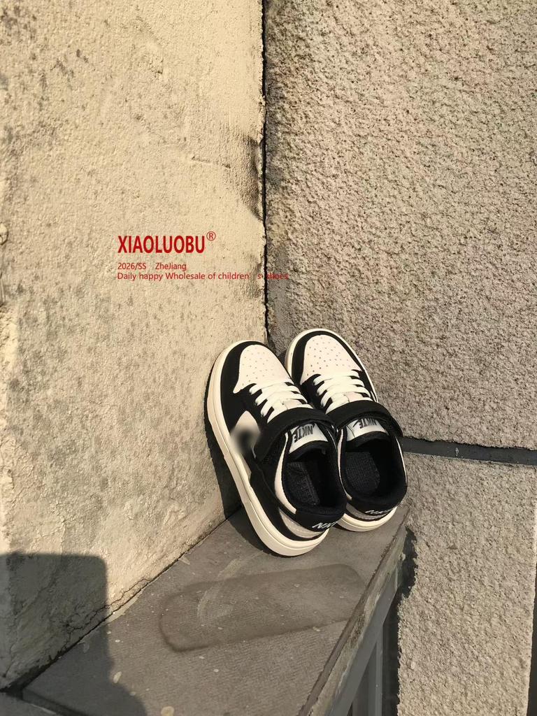 Модные нескользящие спортивные кроссовки для детей - Весна/Осень 2026, Удобный стиль AJ Board для мальчиков и девочек.