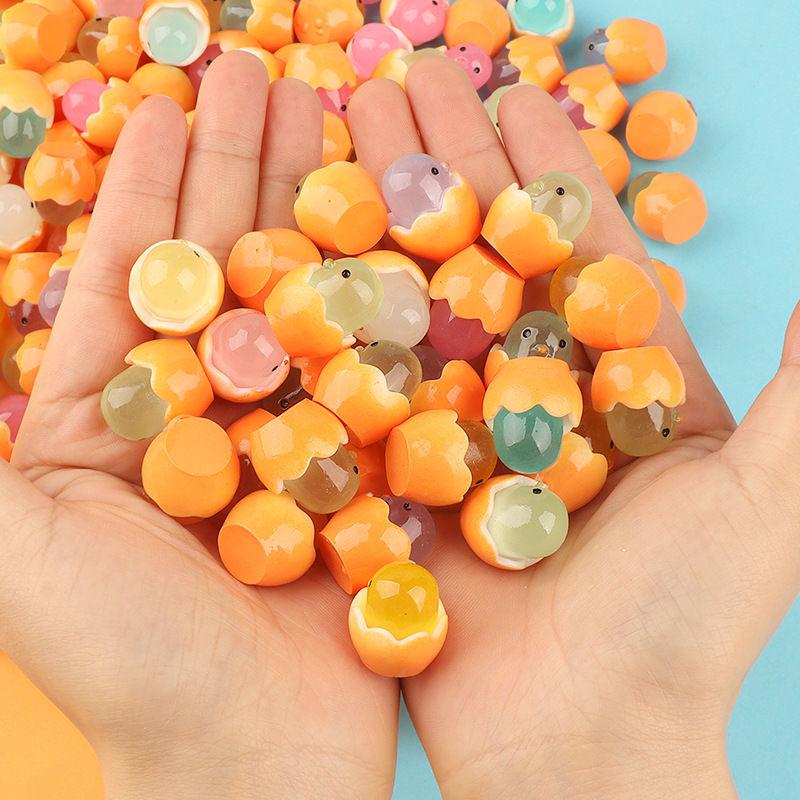 Мультяшный светящийся в темноте цыпленок смола аксессуары для украшения автомобиля кавайные аксессуары миниатюры для сказочного сада декор