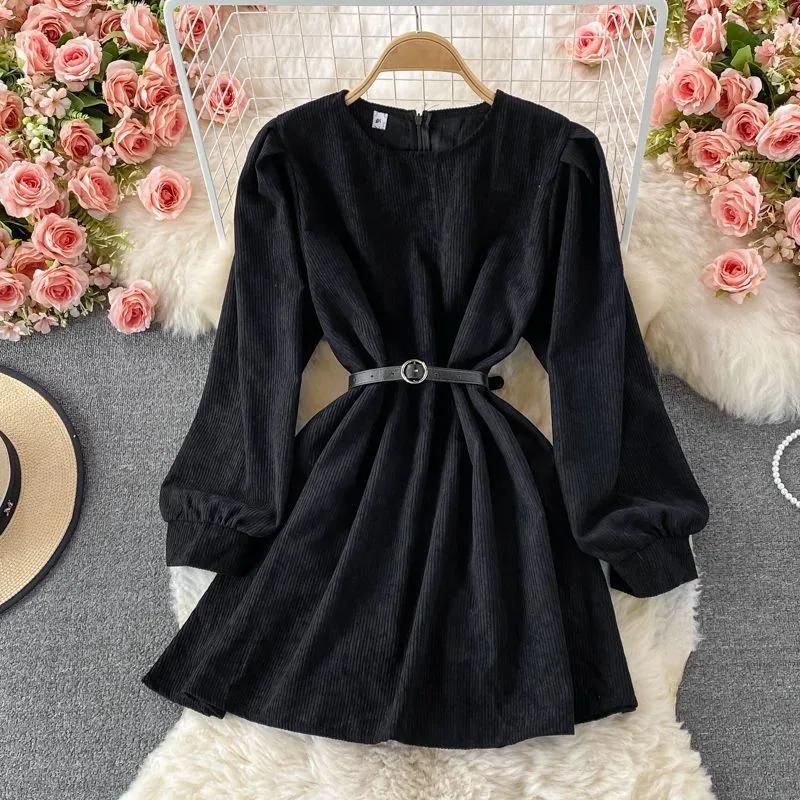 Весенние и осенние женские темпераментные платья Pure Desire Wind French Design Sense Niche Corduroy