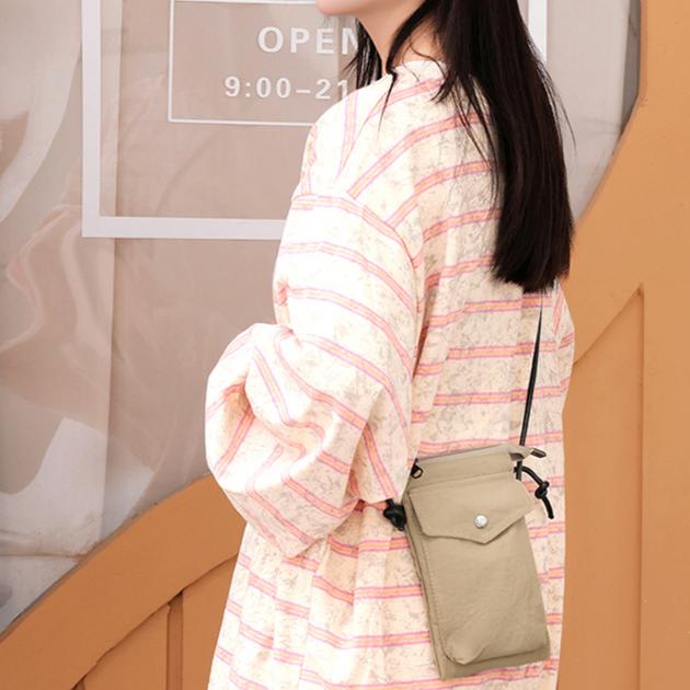 Японская литература и искусство Маленькая свежая сумка для мобильного телефона Мини-маленькая тканевая сумка Легкая повседневная вертикальная сумка через плечо для женщин