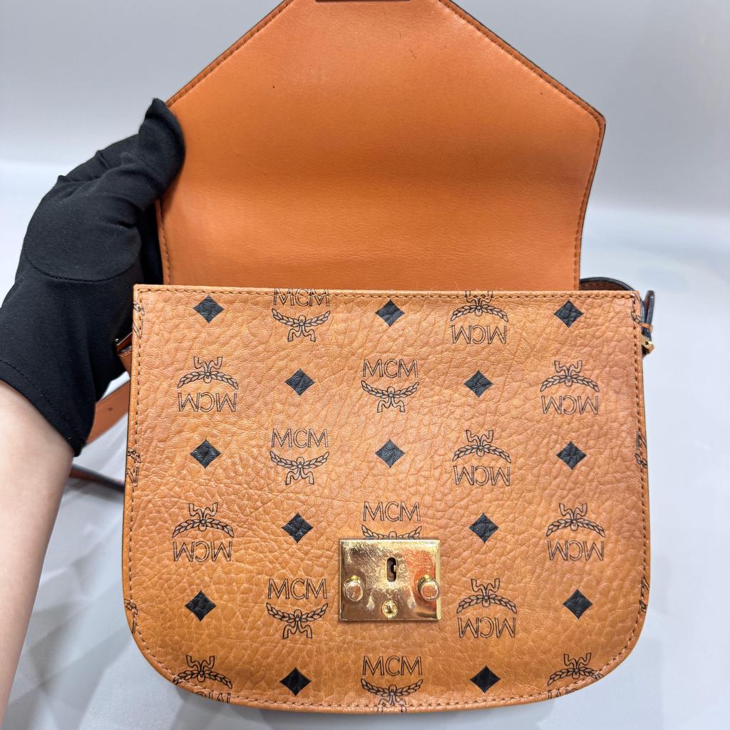 [Pre-Owned] Pasetia Visetos Monogram Coated Canvas Crossbody Bag - Very Good #1V4TTYB