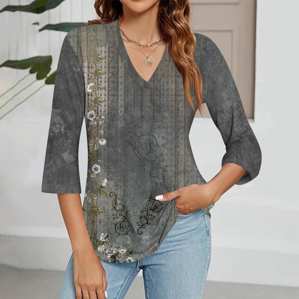 Women's V-neck Gradient Print Three-quarter Sleeve Fashion Top
