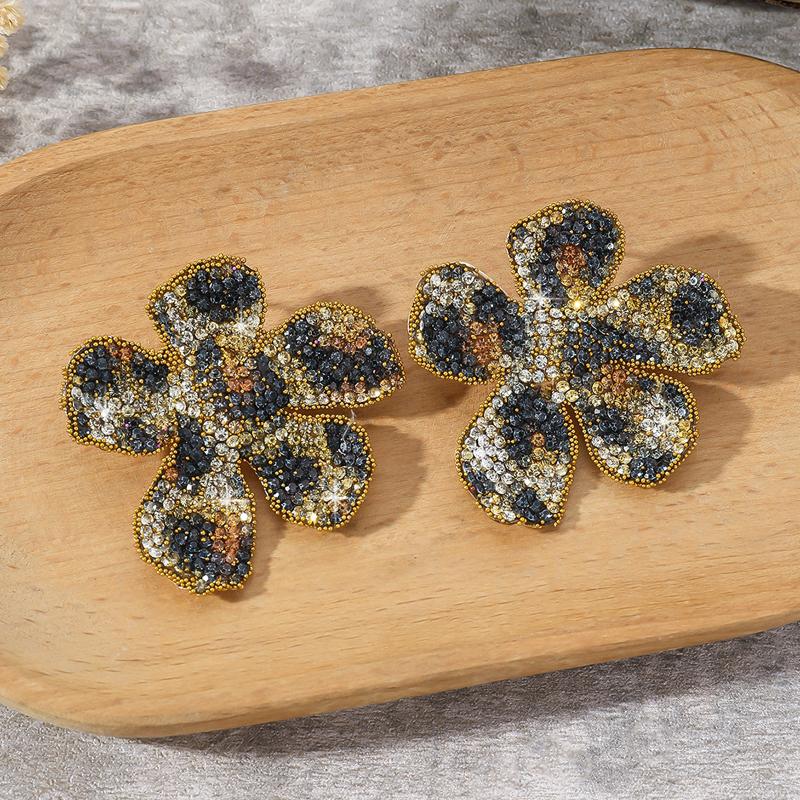 Shiny Rhinestone Flower Stud Earrings for Women Exaggerated Colorful Five Petal Flower Stud Earrings Fashion Wedding Jewelry
