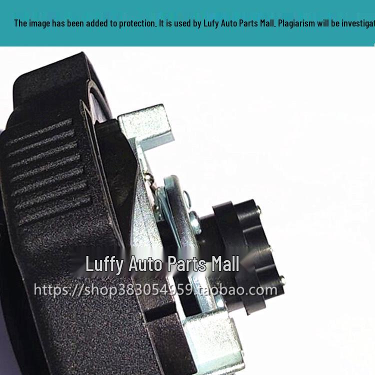 Chenglong H7H5T7T5M5M7M3609 Fuel Tank Cap Lock - Genuine Accessories