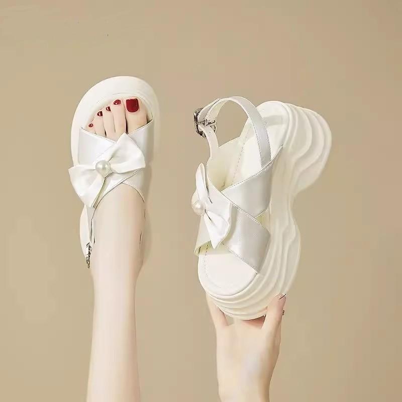 Модные женские сандалии. Новая летняя дизайнерская обувь для женщин. Высококачественные сандалии на платформе. Легкие сандалии. Удобные модные повседневные сандалии.