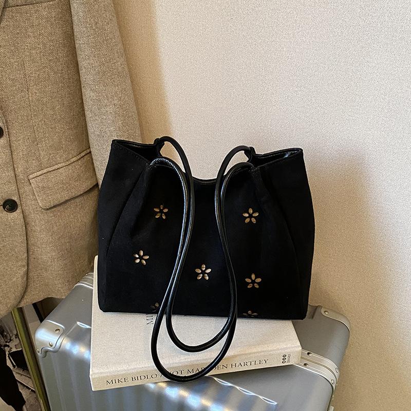 Замшевая сумка женская 2025 новая высококлассная ретро сумка подмышку сумка-тоут для поездок на работу большая вместительная сумка на плечо